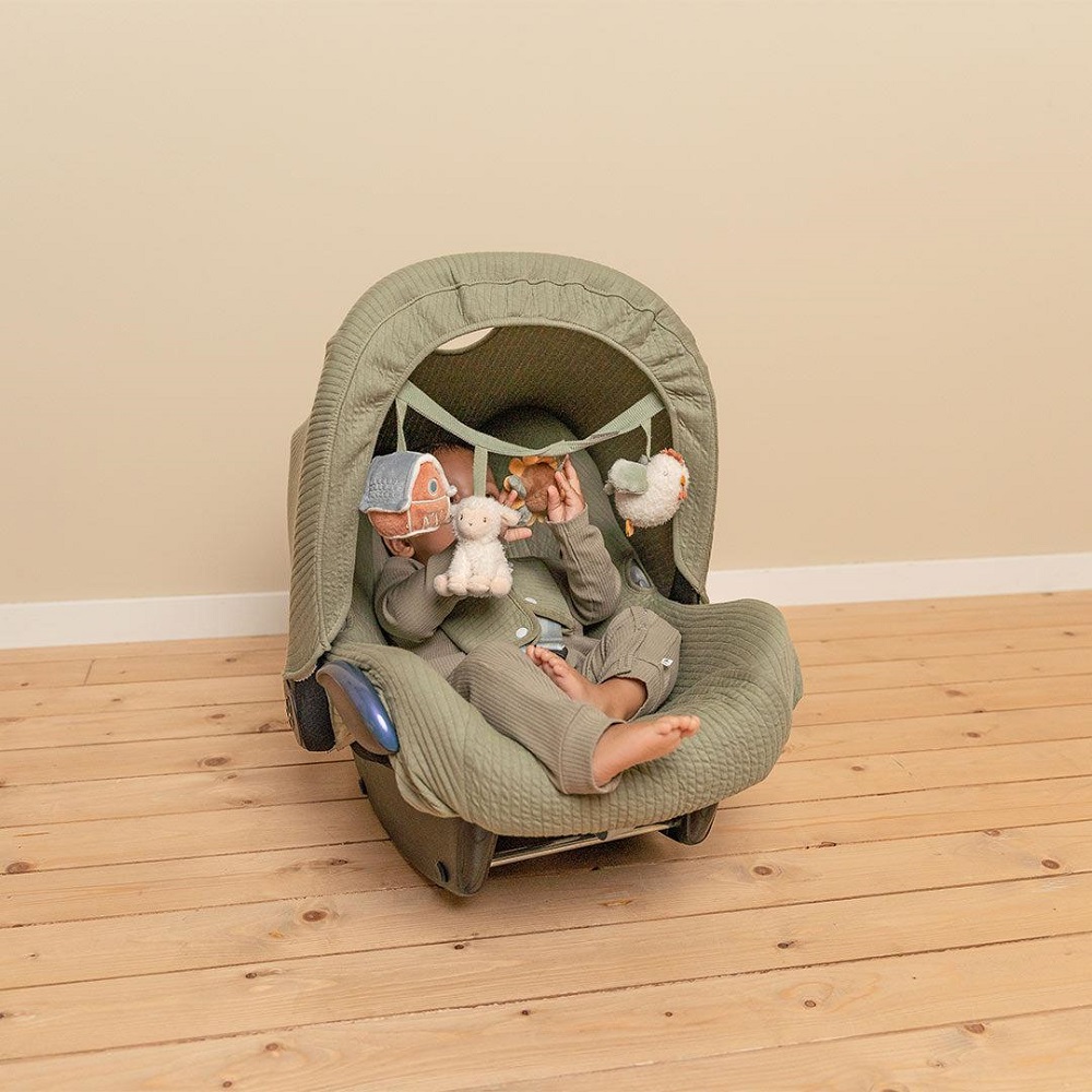 little-dutch-car-seat-toy-lifestyle