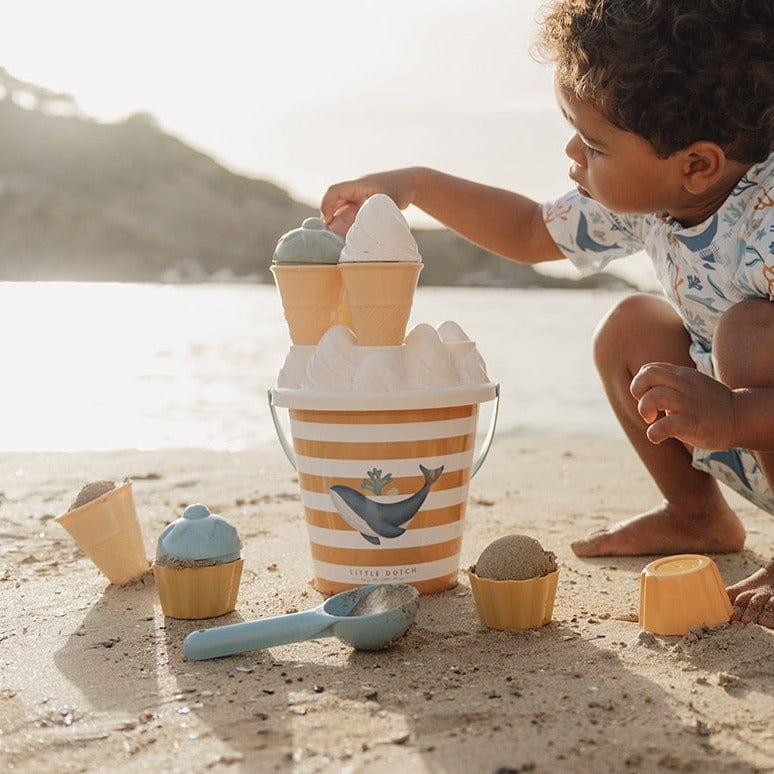 baby beach toys